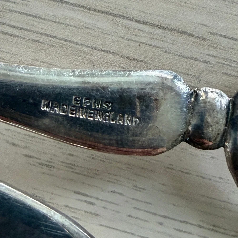 Vintage EPNS Silver Plated Scissor Action Spoon Tongs Made in England